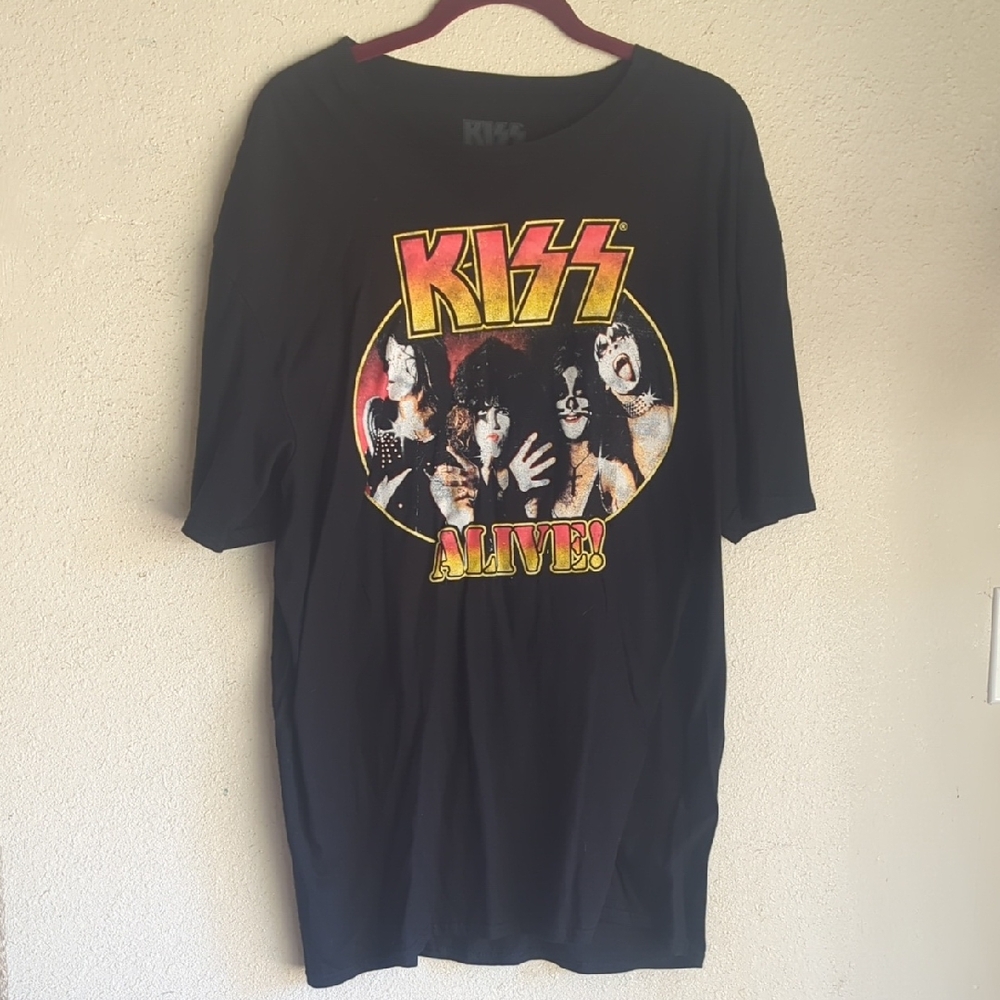 Kiss Alive! Black Graphic Tee